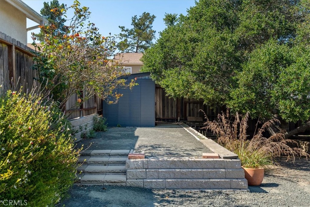 2195 Green Street, Cambria, CA 93428