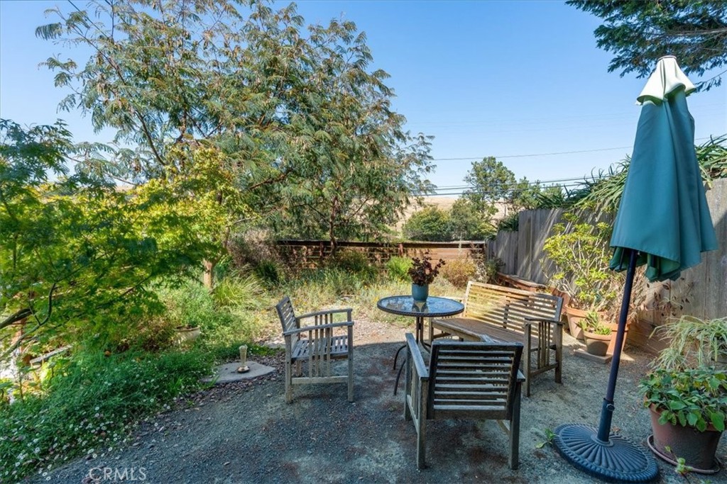 2195 Green Street, Cambria, CA 93428