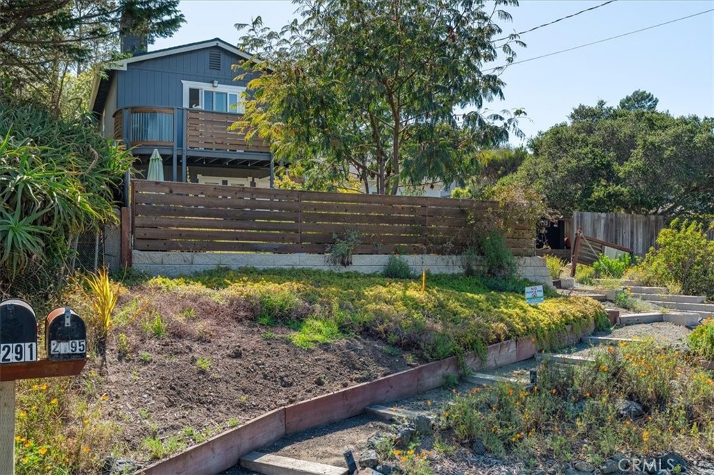2195 Green Street, Cambria, CA 93428