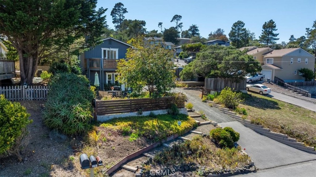 2195 Green Street, Cambria, CA 93428