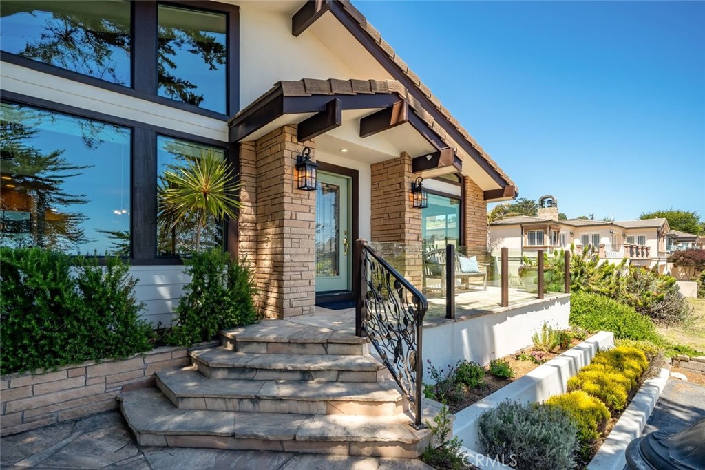 5752 Moonstone Beach, Cambria, CA 93428