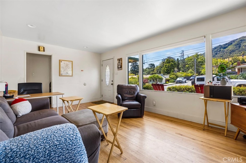 298 Ramona Dr, San Luis Obispo, CA 93405