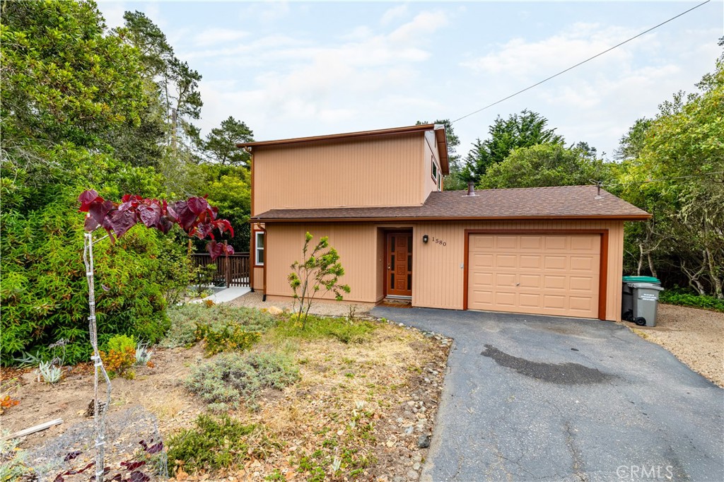 1580 Emerson, Cambria, CA 93428