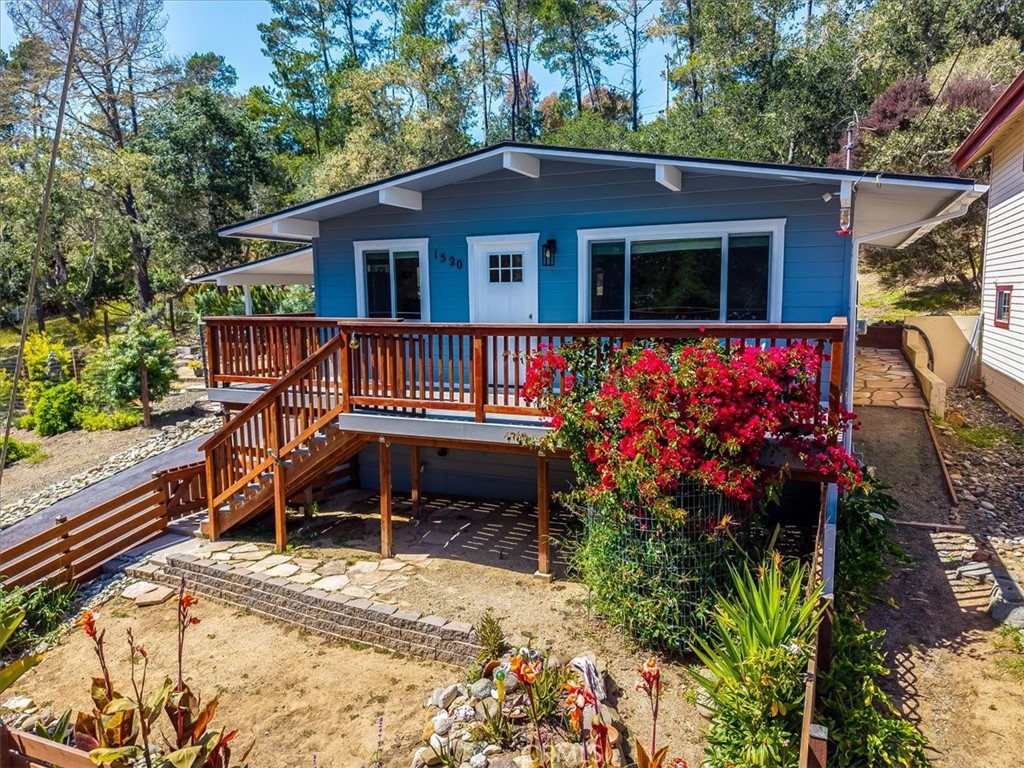 1520 Astor Ave, Cambria, CA 93428
