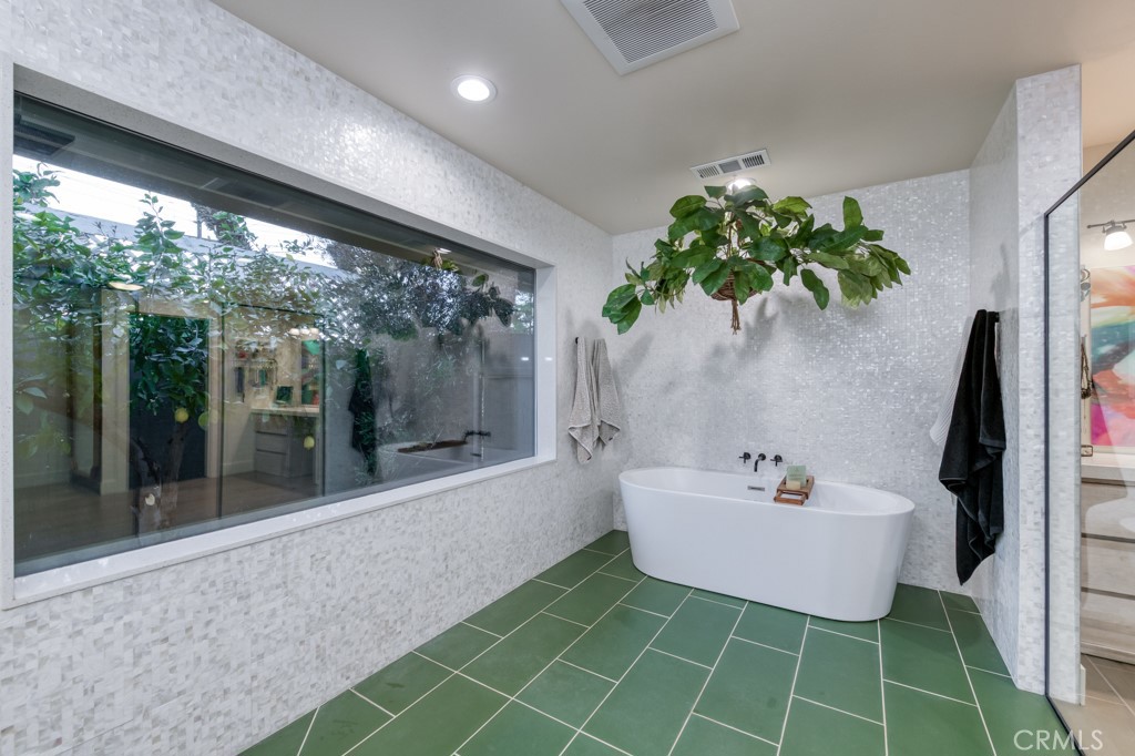 5385 N Van Ness Blvd, Fresno, CA 93711
