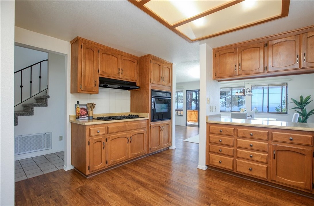 2098 Oxford Ave, Cambria, CA 93428