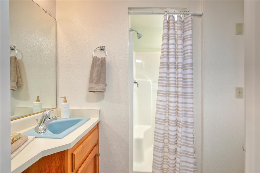 2098 Oxford Ave, Cambria, CA 93428
