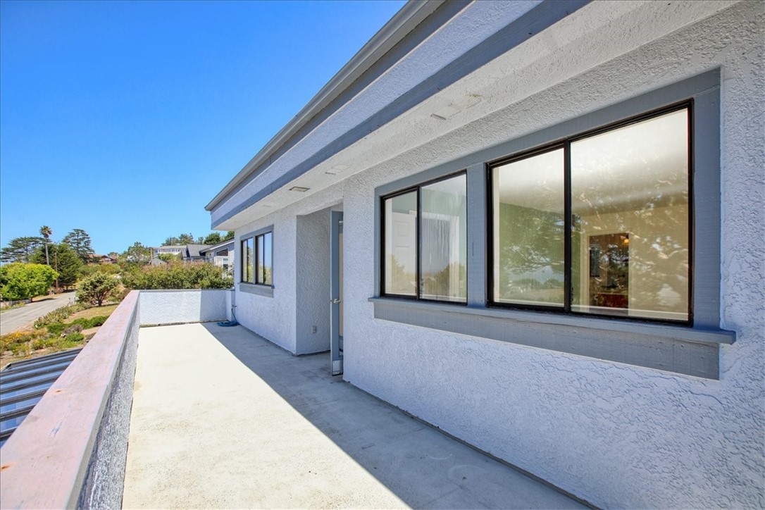 2098 Oxford Ave, Cambria, CA 93428