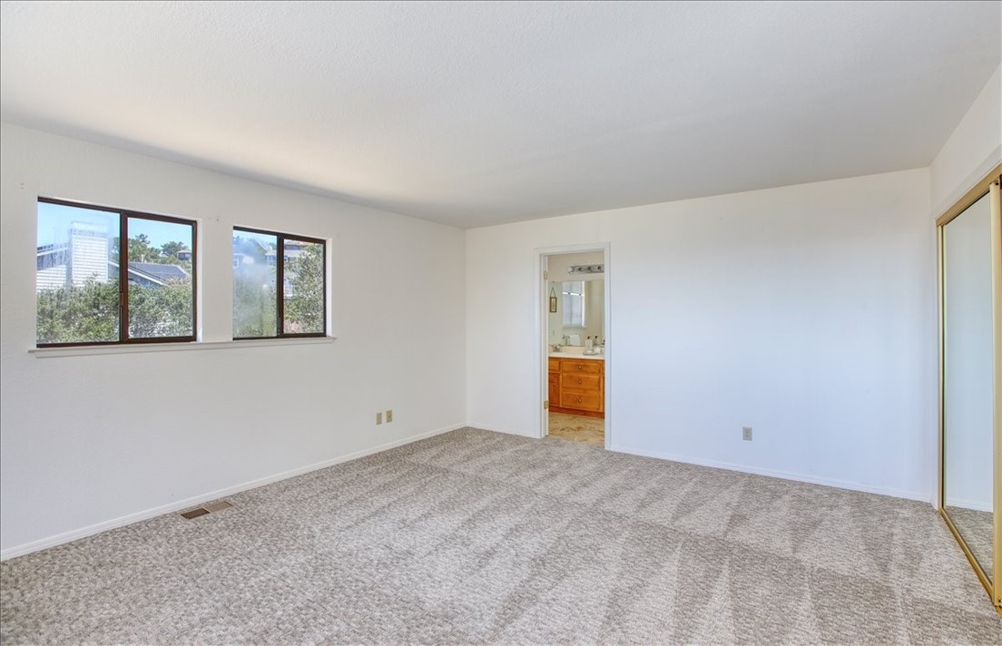 2098 Oxford Ave, Cambria, CA 93428