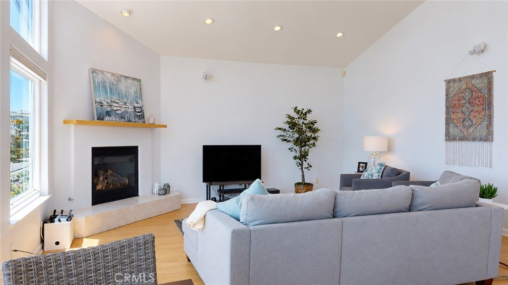 2111 Windsor Blvd, Cambria, CA 93428