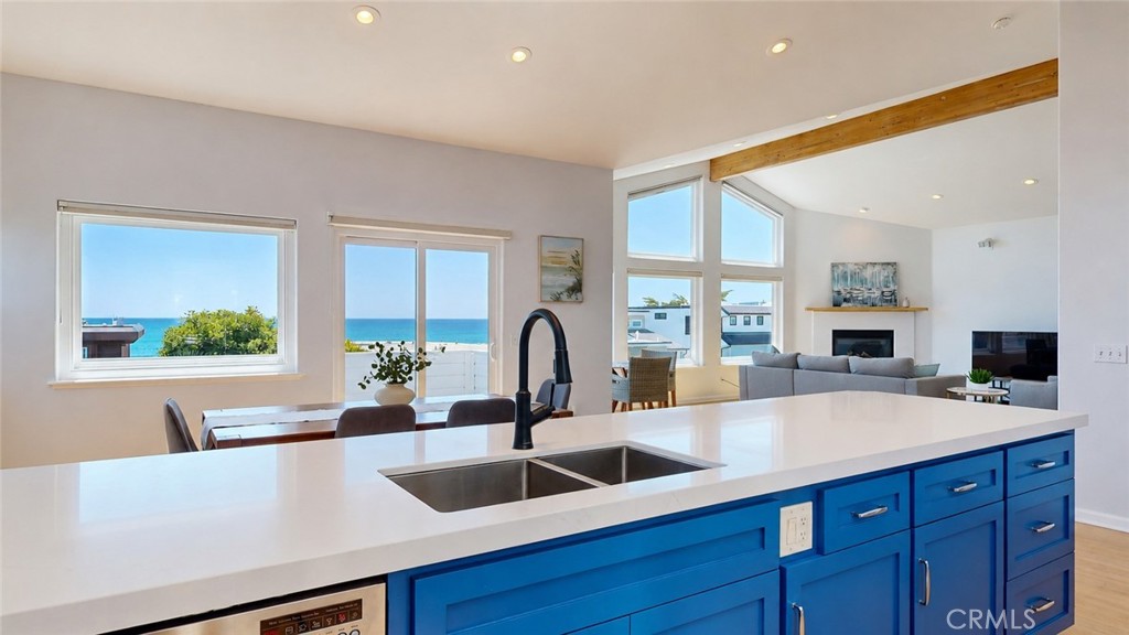2111 Windsor Blvd, Cambria, CA 93428