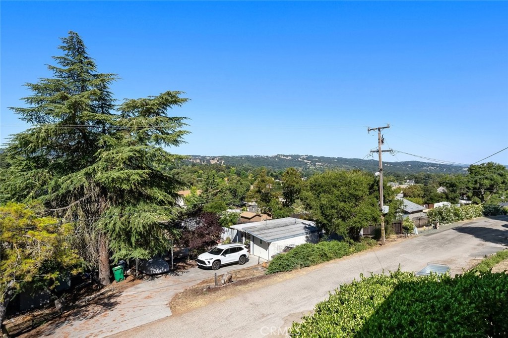 5675 Hermosilla Avenue, Atascadero, CA 93422