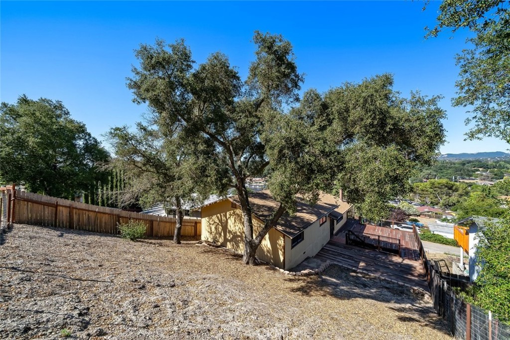 5675 Hermosilla Avenue, Atascadero, CA 93422