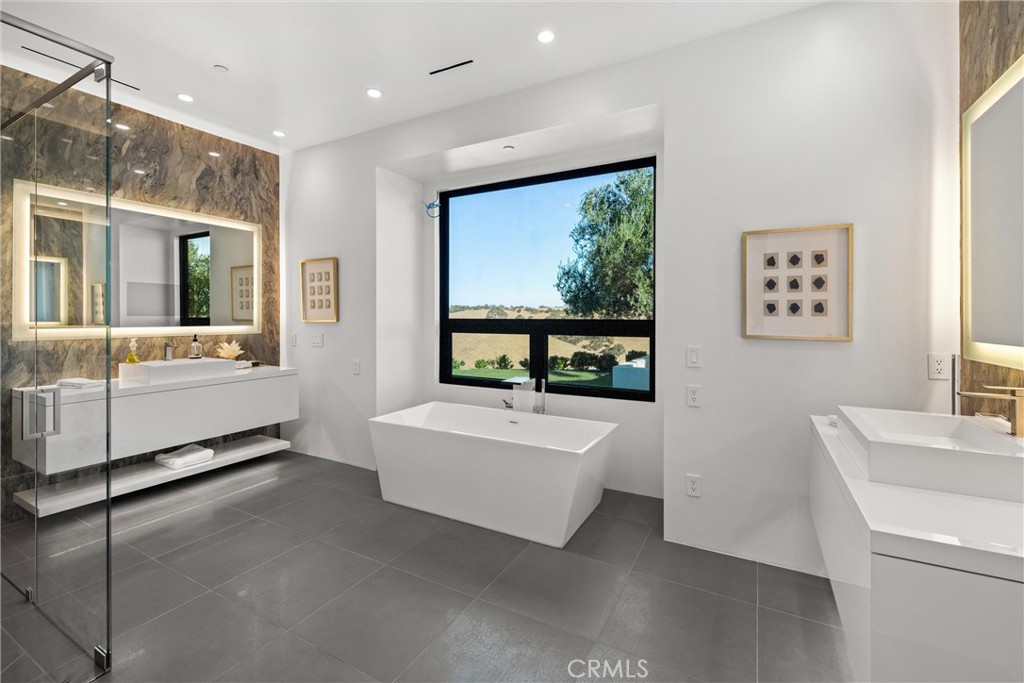 888 Camino Vina, Paso Robles, CA 93446