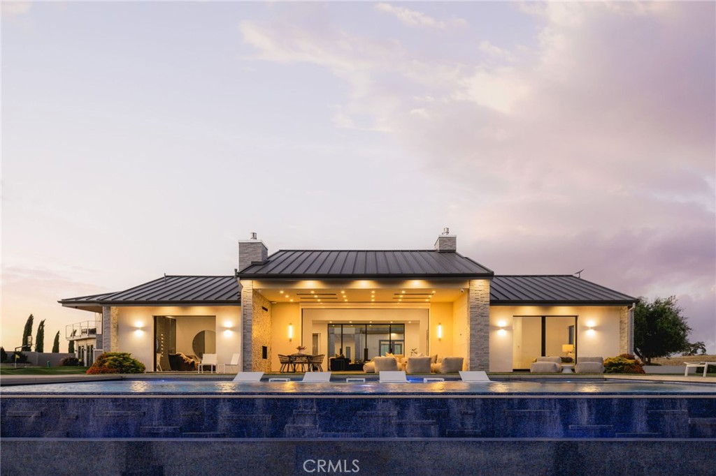 888 Camino Vina, Paso Robles, CA 93446
