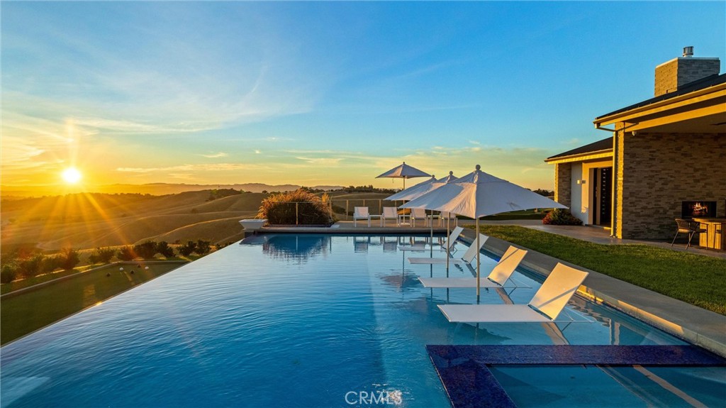 888 Camino Vina, Paso Robles, CA 93446