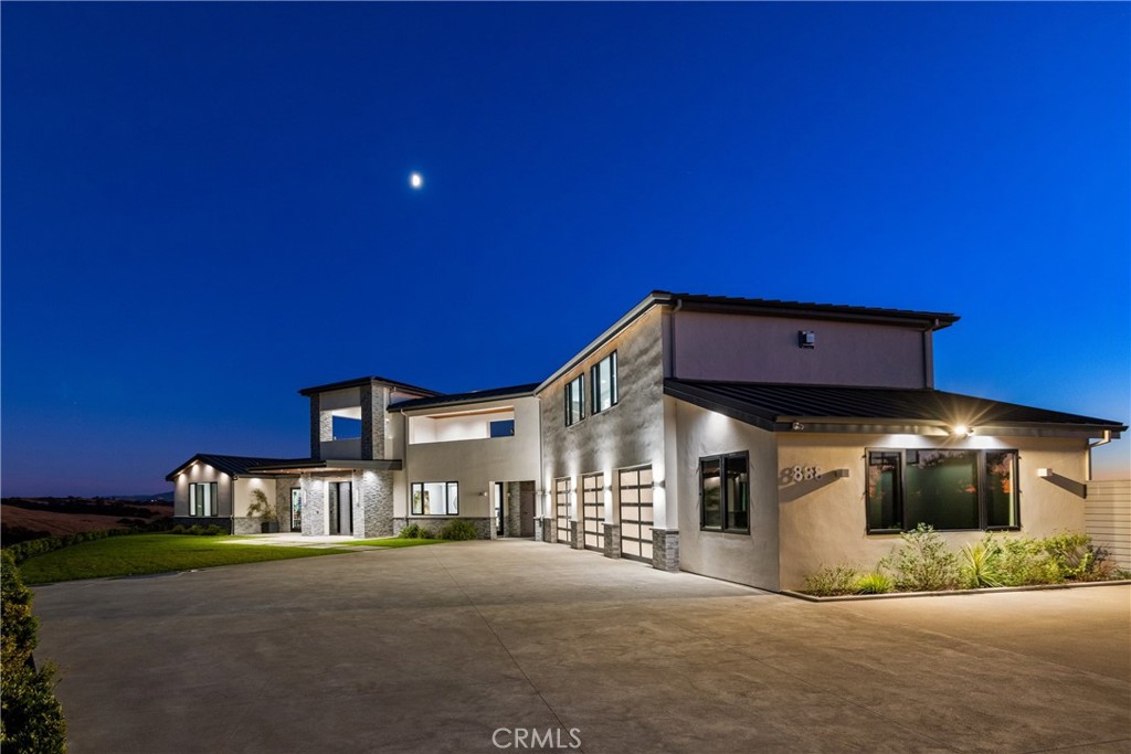 888 Camino Vina, Paso Robles, CA 93446