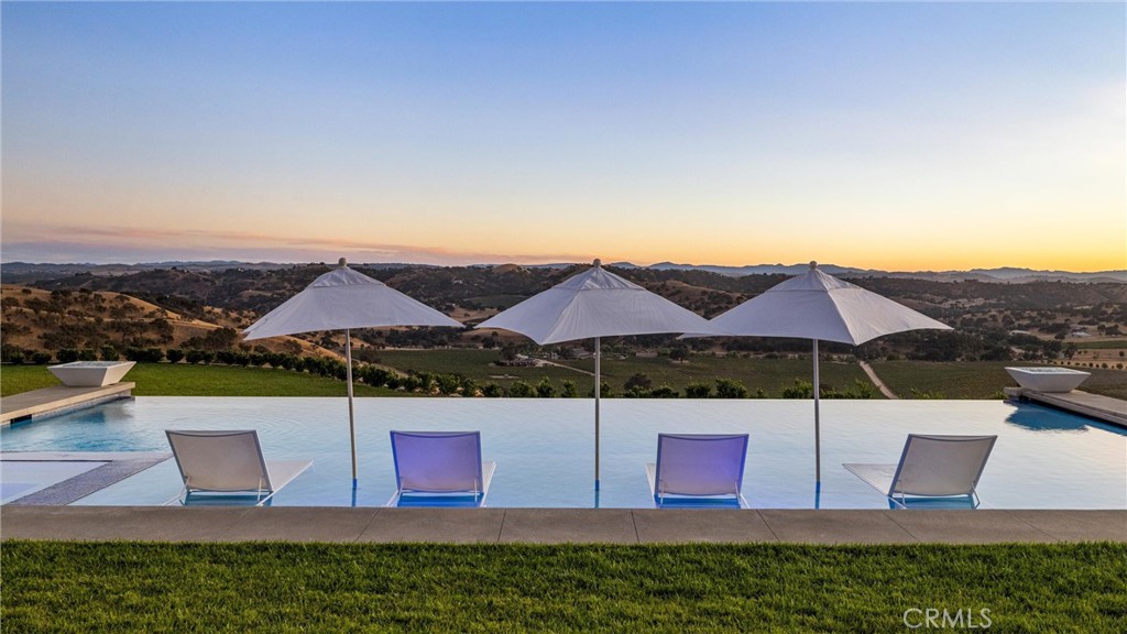 888 Camino Vina, Paso Robles, CA 93446