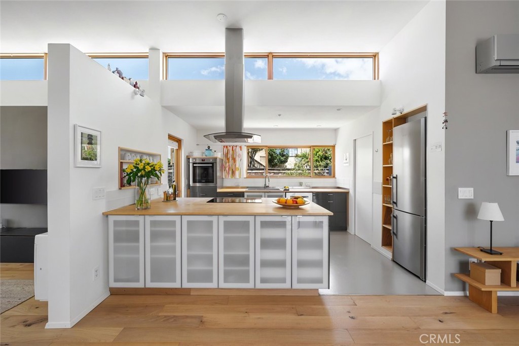 552 Perkins Ln, San Luis Obispo, CA 93401