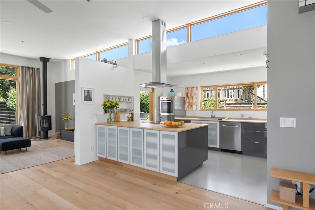 552 Perkins Ln, San Luis Obispo, CA 93401