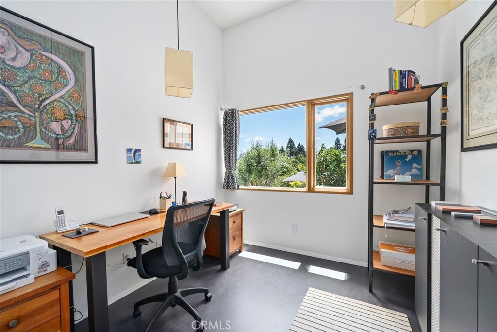 552 Perkins Ln, San Luis Obispo, CA 93401