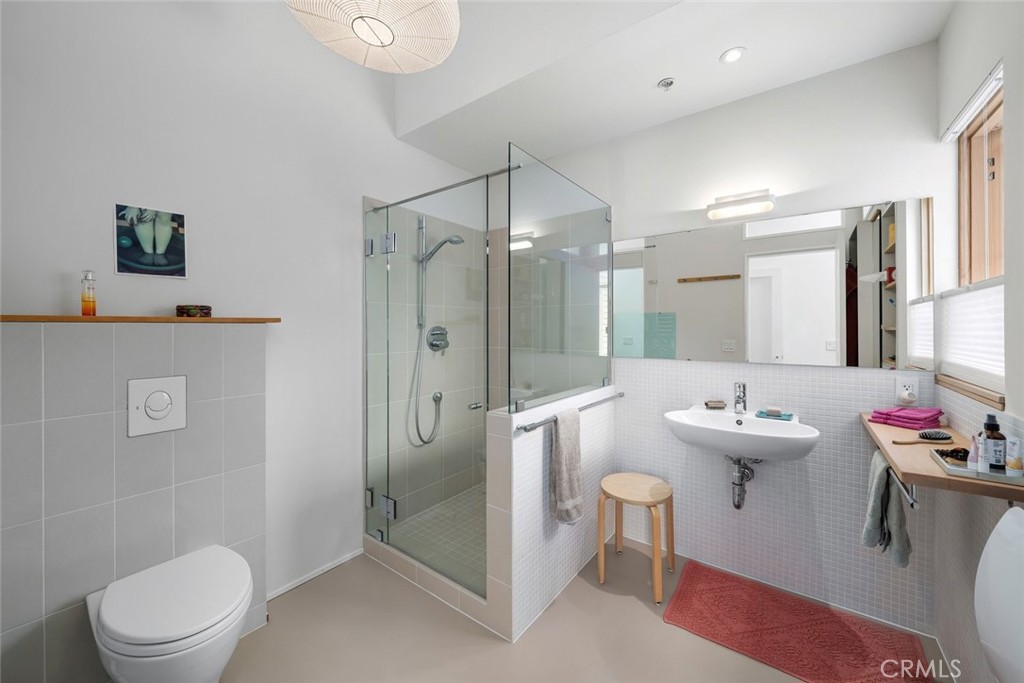 552 Perkins Ln, San Luis Obispo, CA 93401