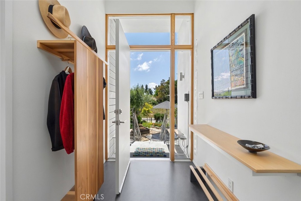 552 Perkins Ln, San Luis Obispo, CA 93401