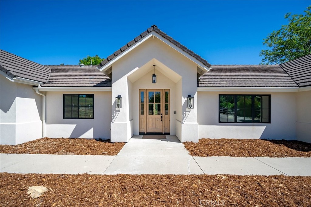 1090 Jordan Lane, Templeton, CA 93465