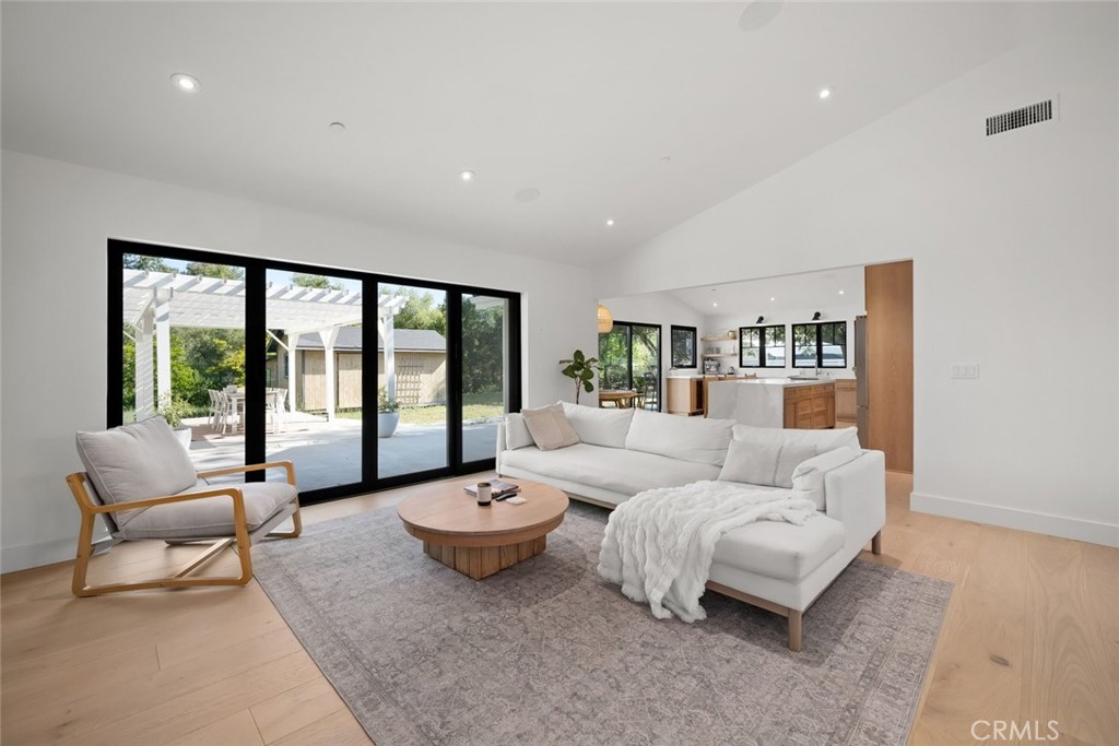 1090 Jordan Lane, Templeton, CA 93465