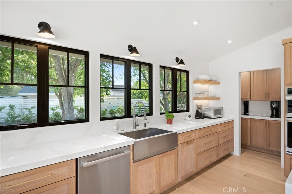 1090 Jordan Lane, Templeton, CA 93465