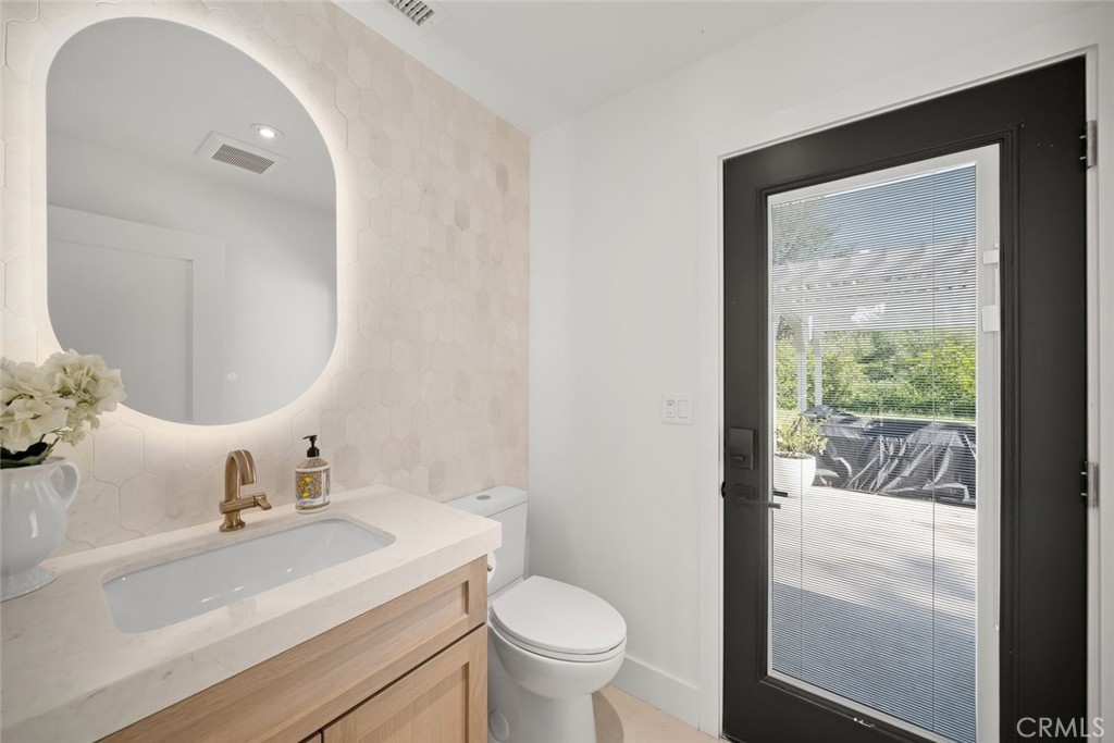 1090 Jordan Lane, Templeton, CA 93465