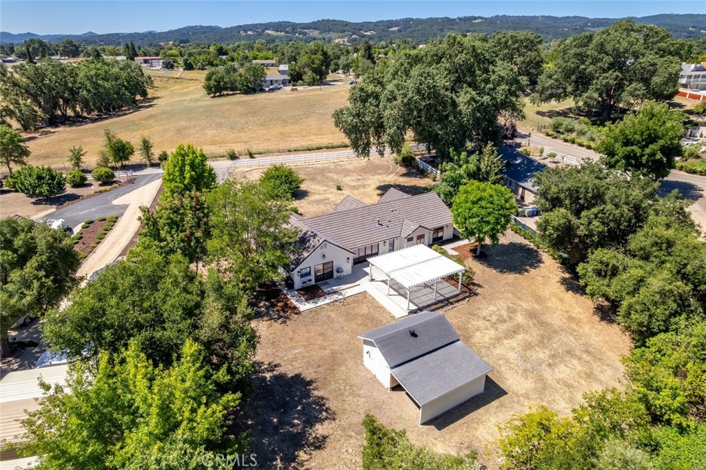 1090 Jordan Lane, Templeton, CA 93465