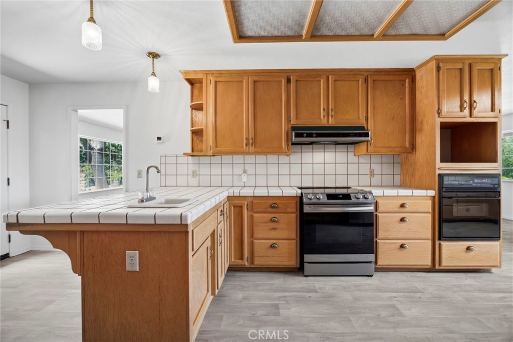 30745 Dorsey Dr, Exeter, CA 93221