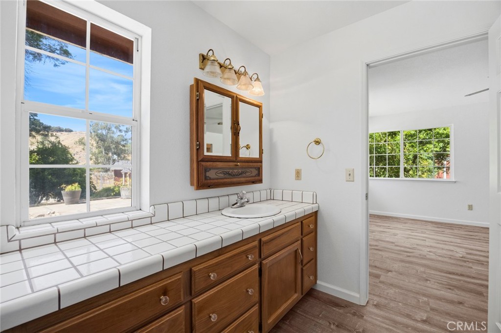 30745 Dorsey Dr, Exeter, CA 93221