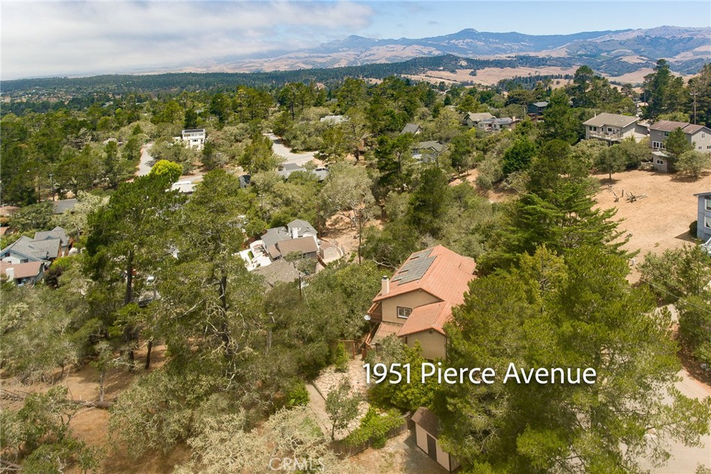 1951 Pierce Ave, Cambria, CA 93428