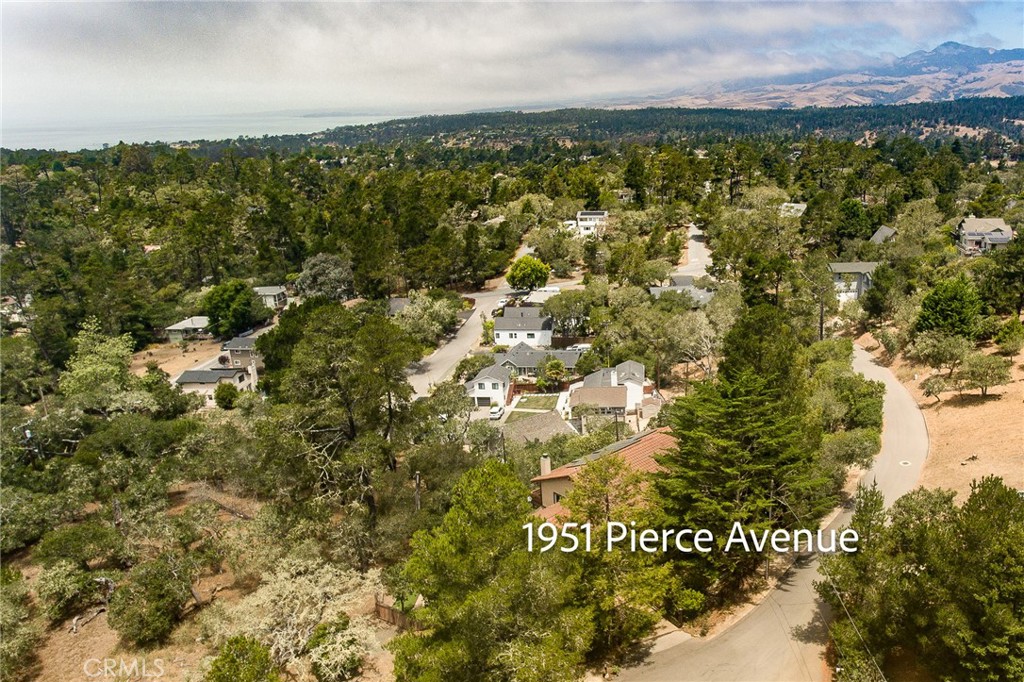 1951 Pierce Ave, Cambria, CA 93428