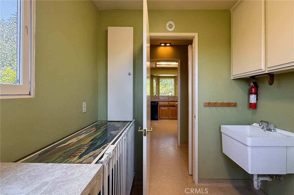 1951 Pierce Ave, Cambria, CA 93428