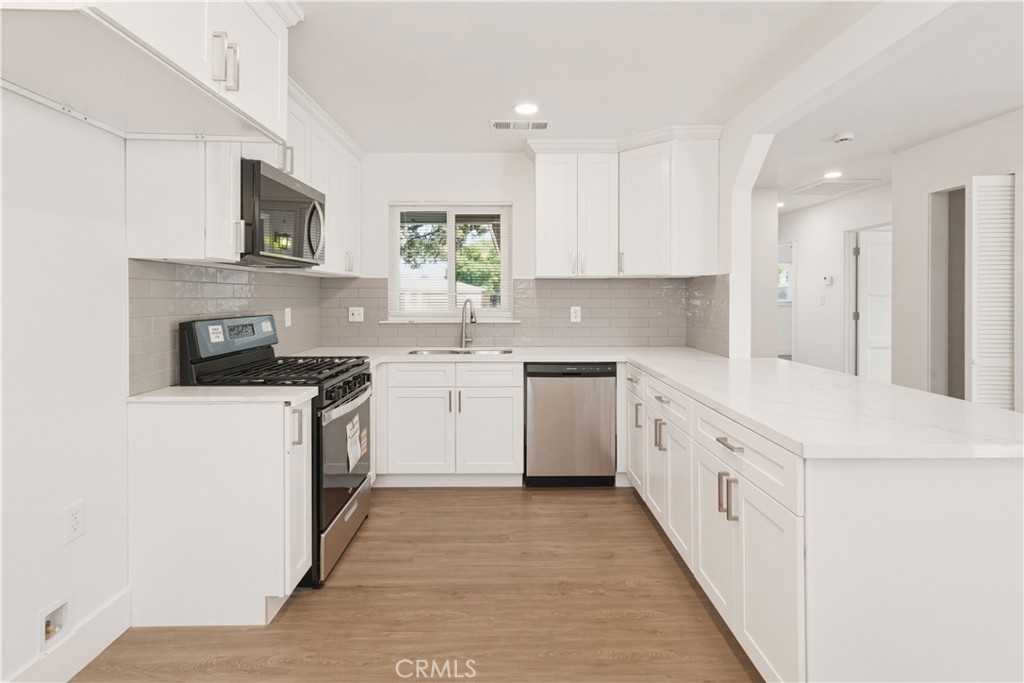 5703 E Hampton, Fresno, CA 93727