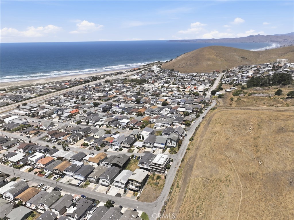 497 Oahu St, Morro Bay, CA 93442