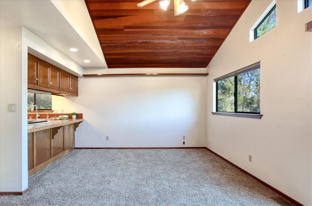 2550 Emerson Rd, Cambria, CA 93428