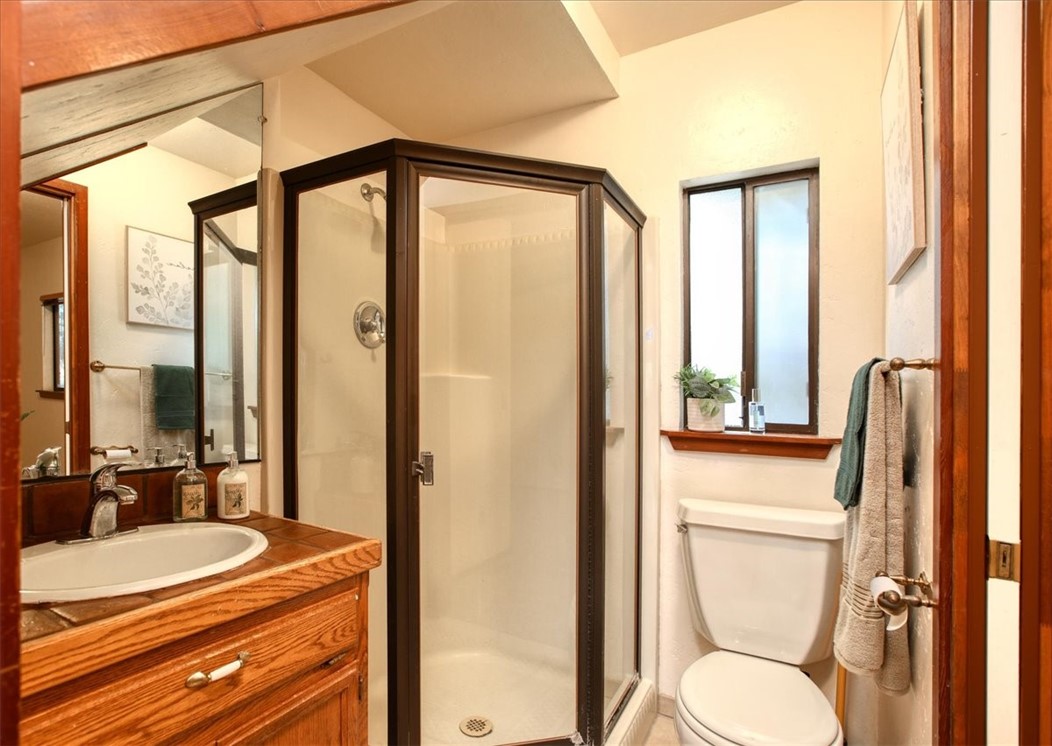 2550 Emerson Rd, Cambria, CA 93428