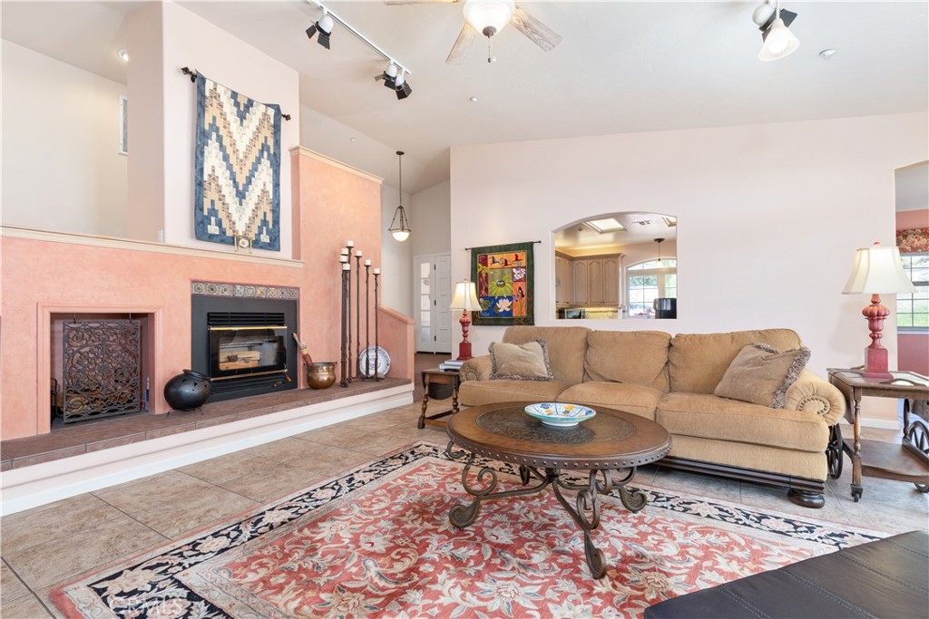9905 Corriente, Atascadero, CA 93422