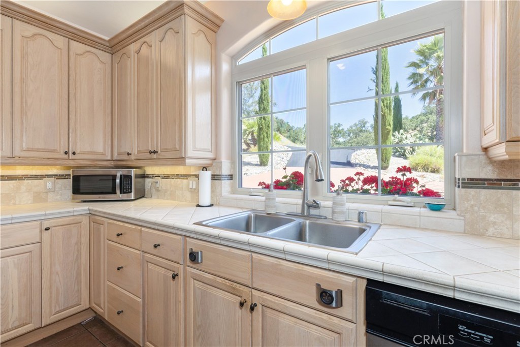9905 Corriente, Atascadero, CA 93422