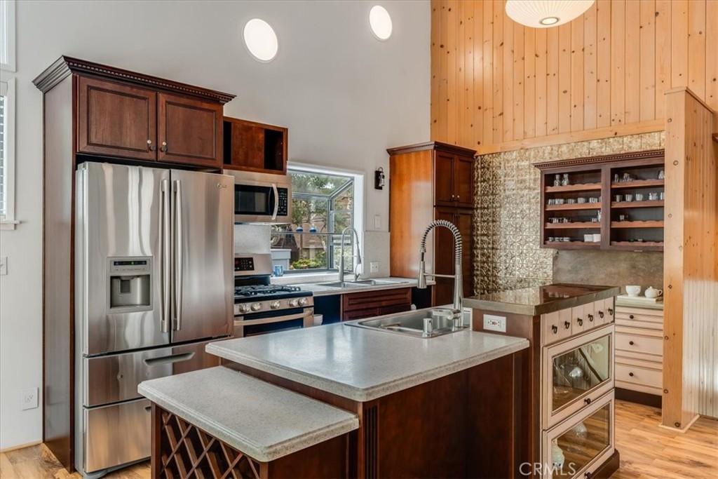 5950 Sunbury Ave, Cambria, CA 93428