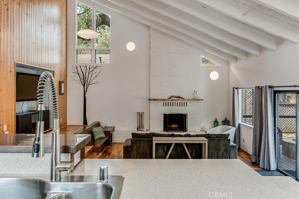 5950 Sunbury Ave, Cambria, CA 93428