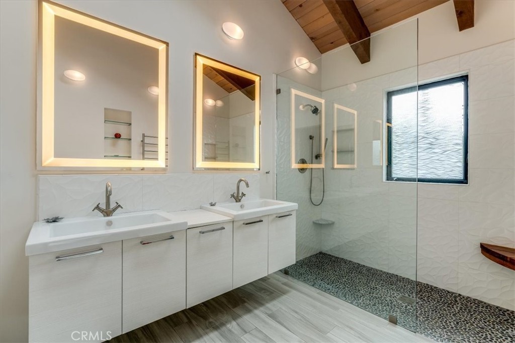 5950 Sunbury Ave, Cambria, CA 93428