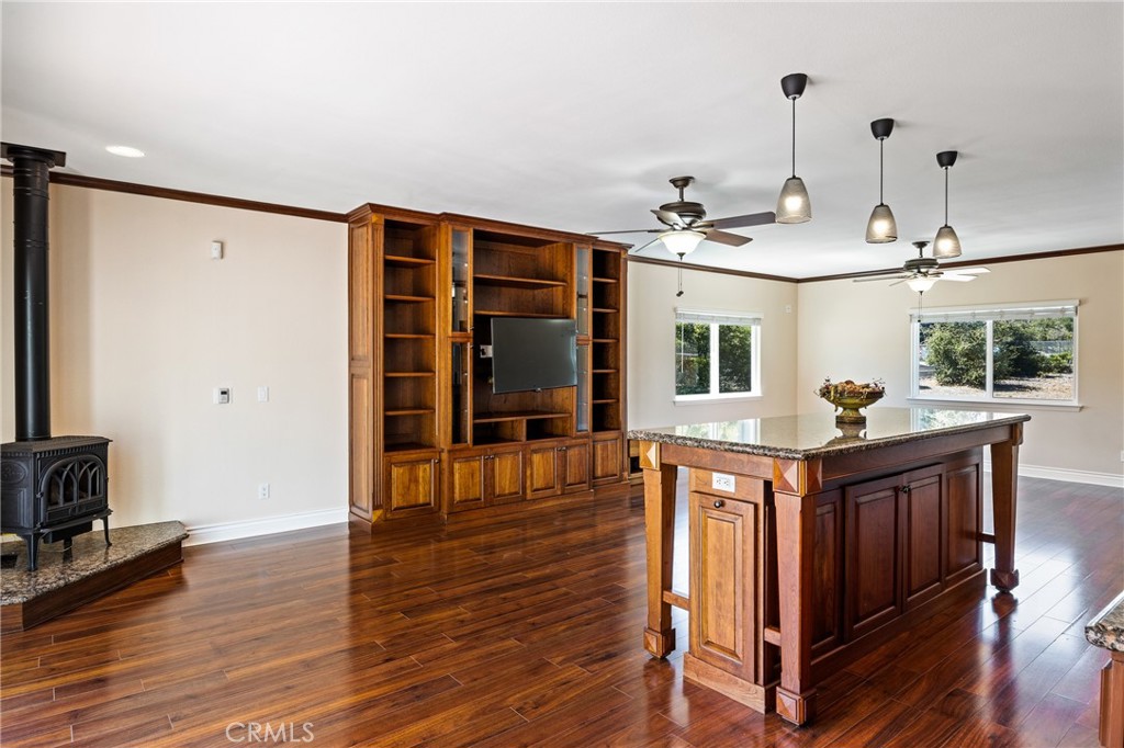 5781 Glenview, San Luis Obispo, CA 93401