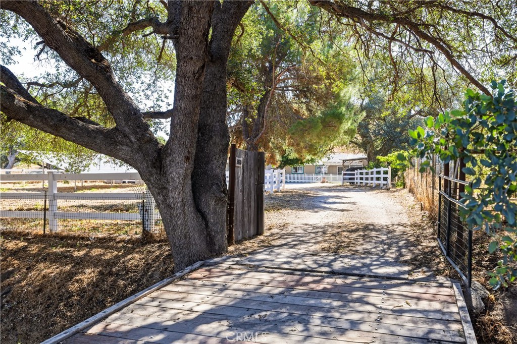 5920 Deer Creek, Paso Robles, CA 93446
