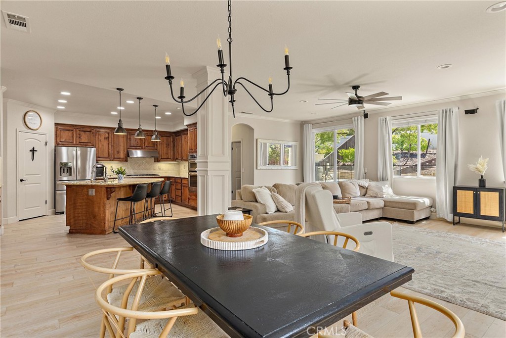 204 Vista Del Rio Ct, Paso Robles, CA 93446