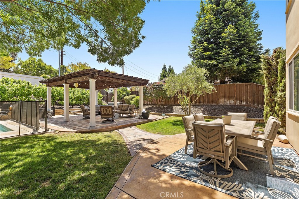 204 Vista Del Rio Ct, Paso Robles, CA 93446